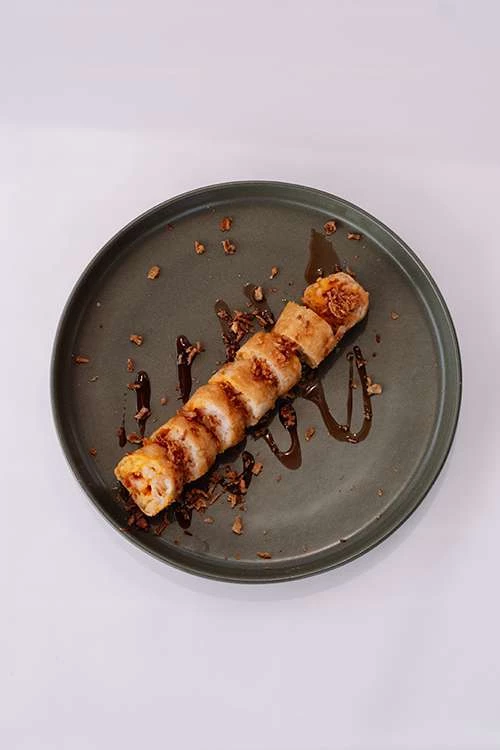 8-Mi-cuit Crevette tempura avocat spicy